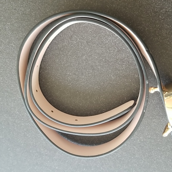 Valentino Medium Baby Soave Leather Belt, Color Rose - Picture 4 of 11